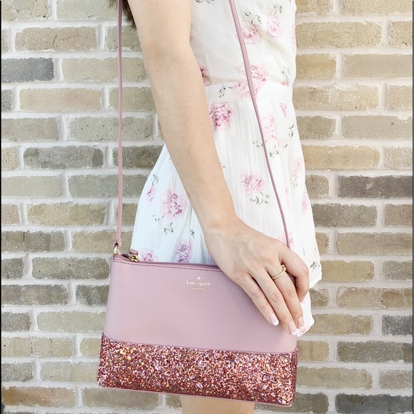 👜 ‼️SALE‼️ 💕-NWT Kate Spade Crossbody Pink - Picture 2 of 4